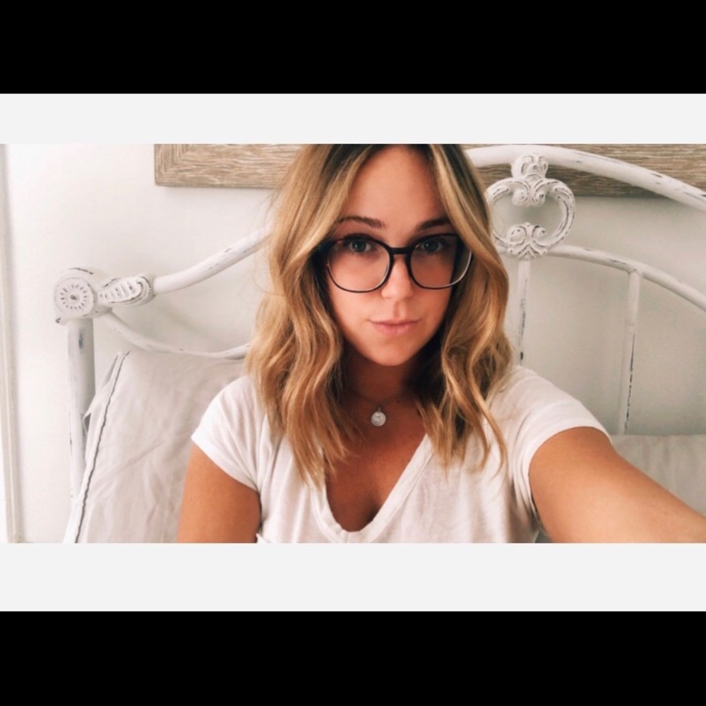 Meet your Posher, Claire